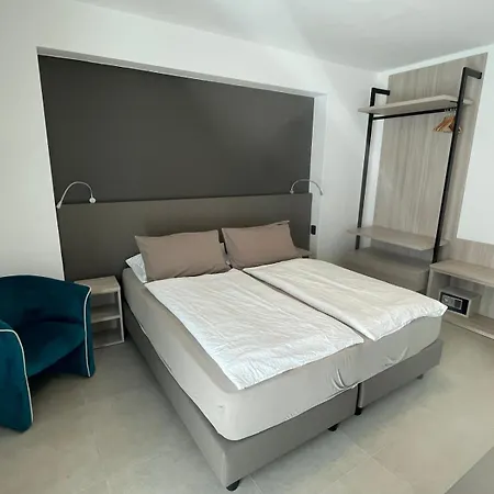 Degli Aranci Aparthotel *